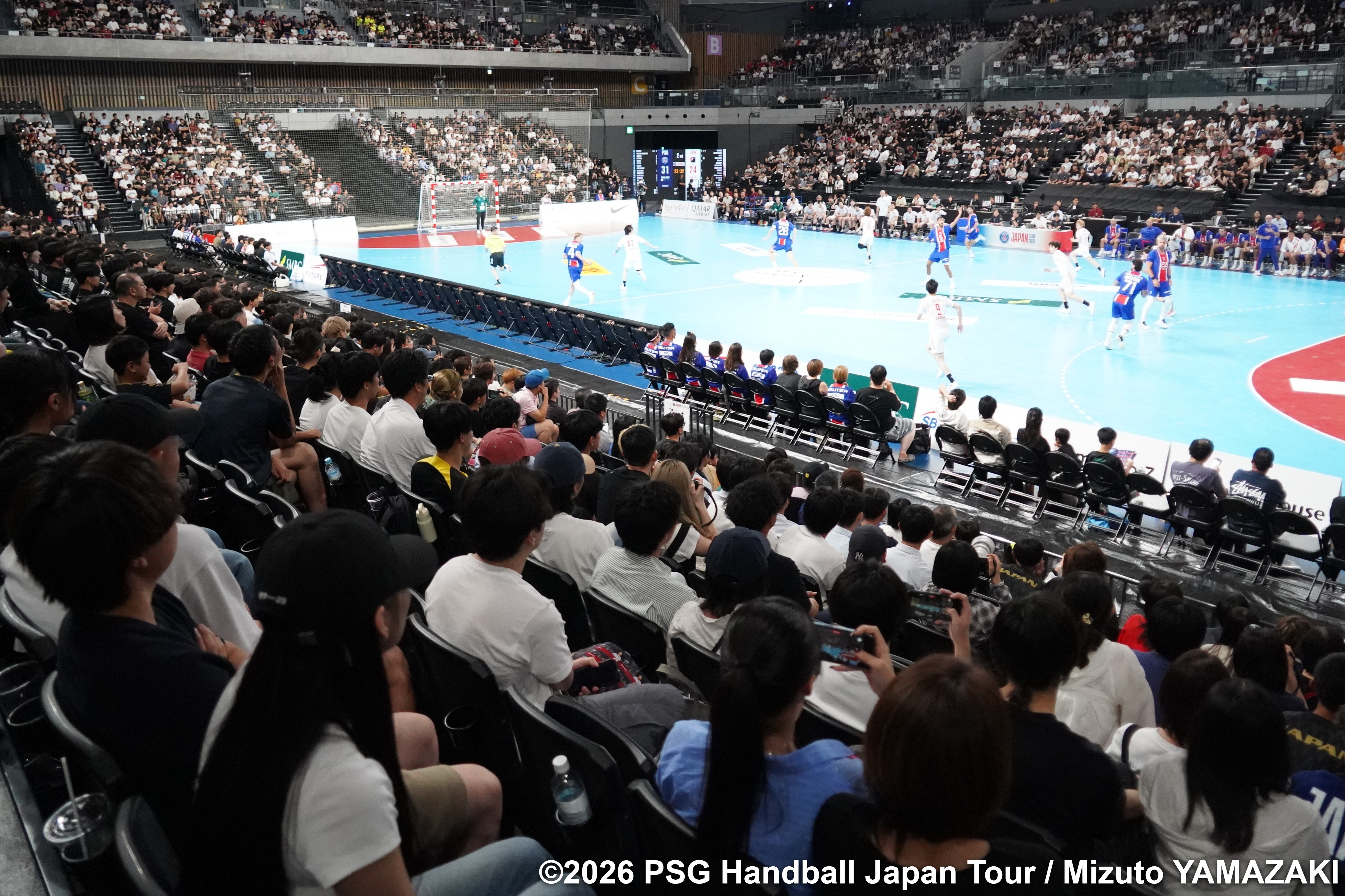 多くの観客が見守る有明アリーナで行われた大会2日目の試合